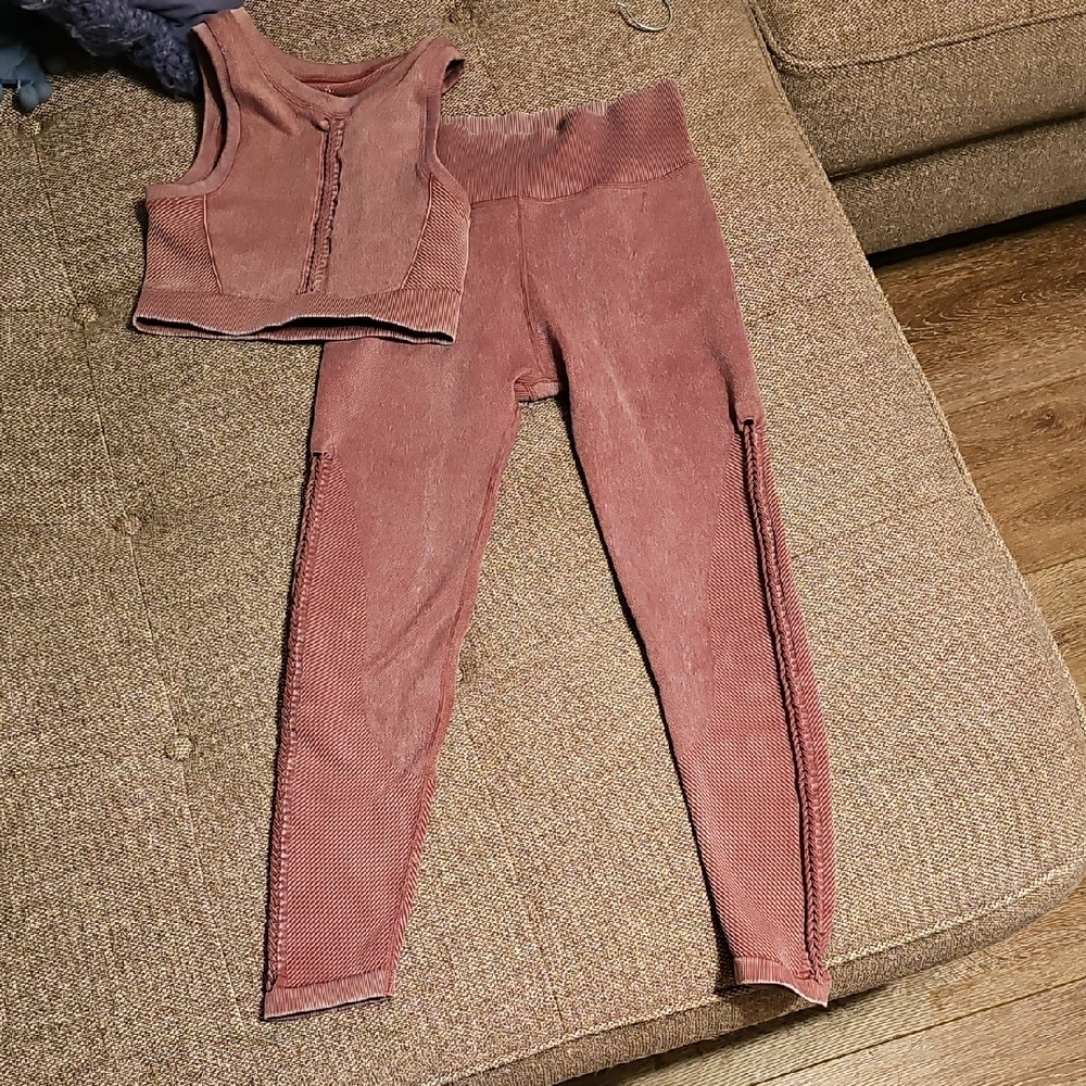 Womens AERIE sz SMALL NWOT Ribbed Tank and Leggings Set